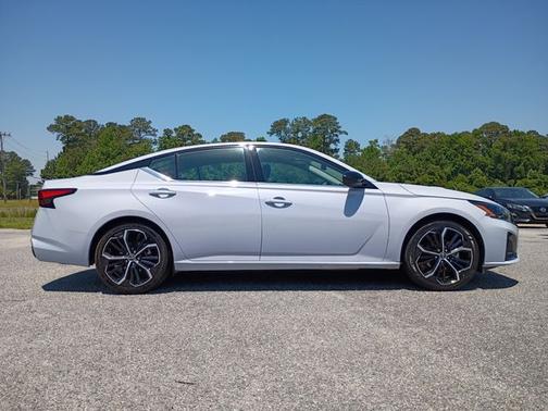 Gray 2024 Nissan Altima 2.5 SR
