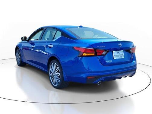 2025 Nissan Altima SL