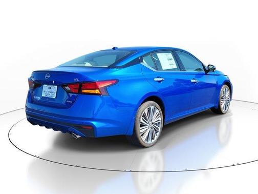 2025 Nissan Altima SL