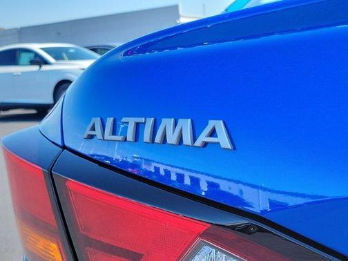 2025 Nissan Altima SL