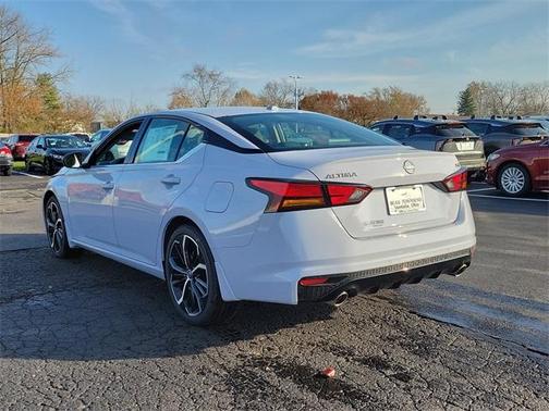 2025 Nissan Altima SR