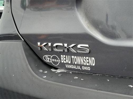 2020 Nissan Kicks SR