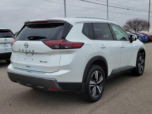 2024 Nissan Rogue SL