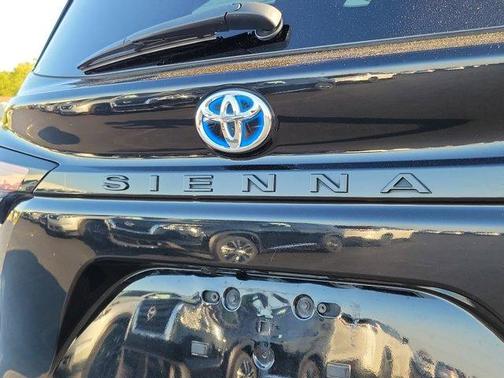 2023 Toyota Sienna XSE