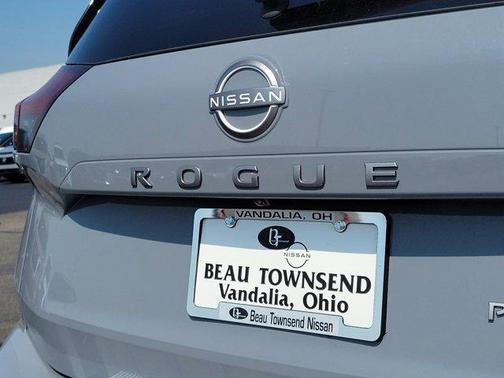 2025 Nissan Rogue Platinum
