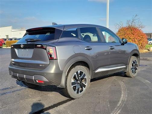 2025 Nissan Kicks SV