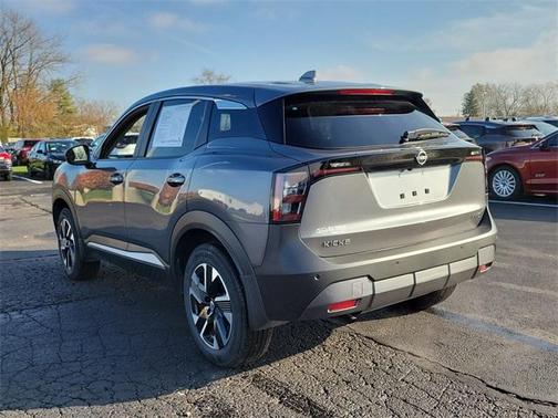 2025 Nissan Kicks SV