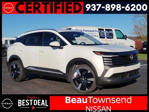 2025 Nissan Kicks SR