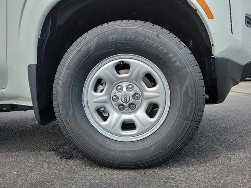 2024 Nissan Frontier S