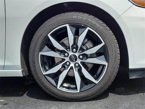 2024 Chevrolet Malibu RS