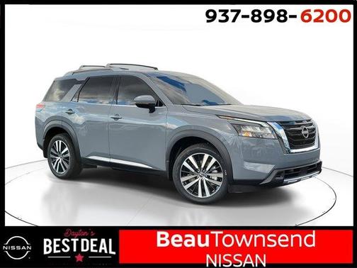 2025 Nissan Pathfinder Platinum