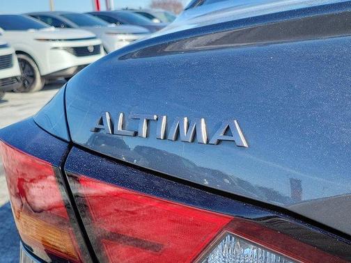 2025 Nissan Altima SV