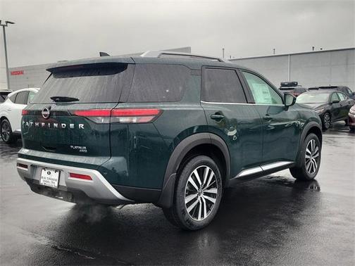 2025 Nissan Pathfinder Platinum