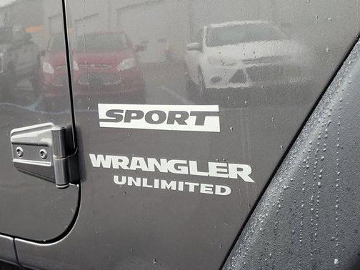 Granite Crystal Clearcoat Metallic 2017 Jeep Wrangler Unlimited Sport