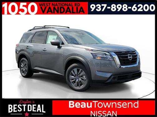 2025 Nissan Pathfinder SV