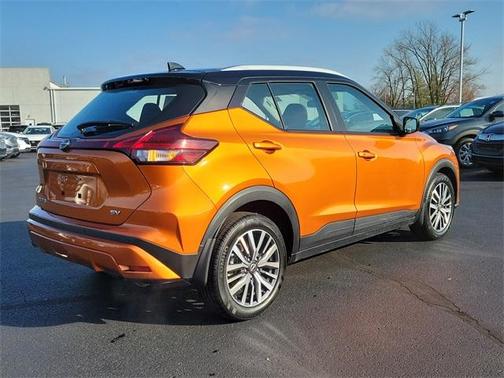 2023 Nissan Kicks SV