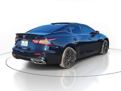 2022 Nissan Maxima SR