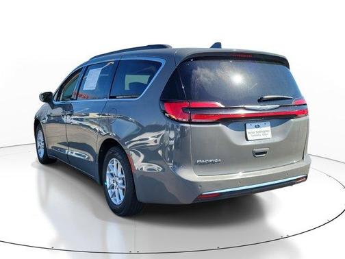 2022 Chrysler Pacifica Touring-L