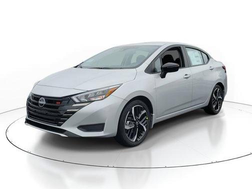 2025 Nissan Versa 1.6 SR