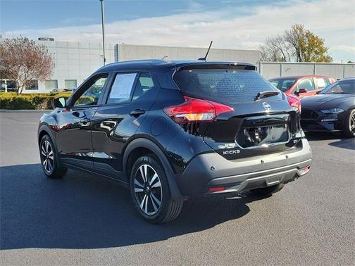 2020 Nissan Kicks SV