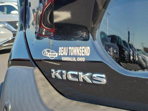 2020 Nissan Kicks SV