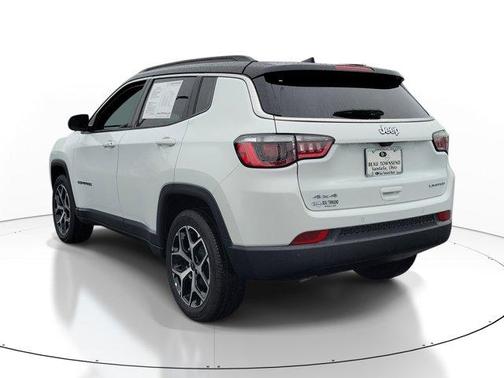 Bright White Clearcoat 2025 Jeep Compass Limited