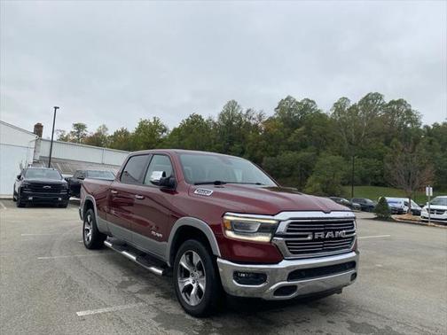 2019 RAM 1500 Laramie Crew Cab 4x4 64' Box