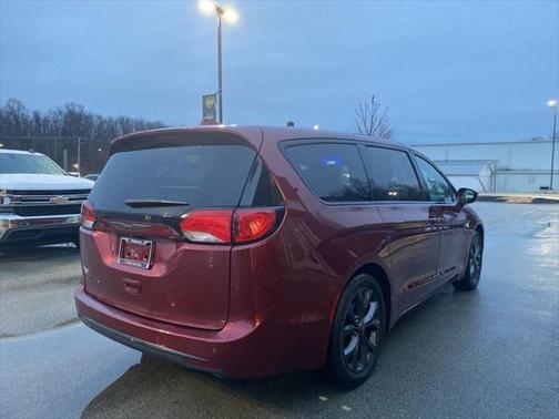 2020 Chrysler Pacifica Touring