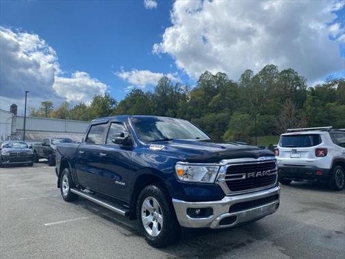 2019 RAM 1500 Big Horn/Lone Star Crew Cab 4x4 57' Box