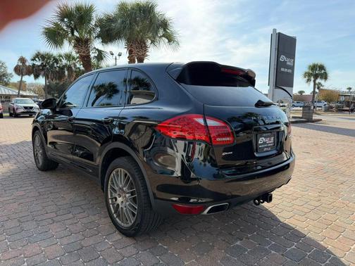 2013 Porsche Cayenne Cayenne