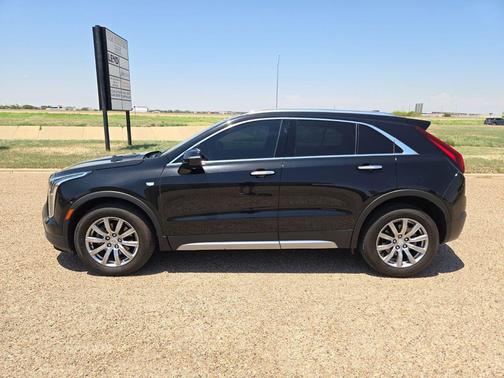 Stellar Black Metallic 2023 Cadillac XT4 Premium Luxury