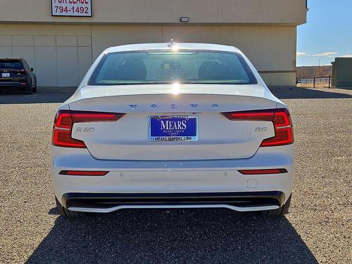 2024 Volvo S60 B5 Core Dark Theme