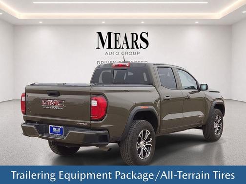 Deep Bronze Metallic 2024 GMC Canyon AT4