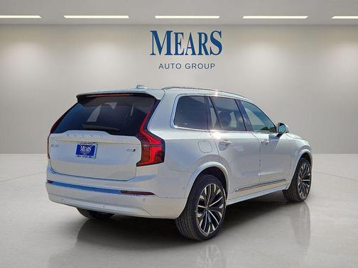 Crystal White Pearl 2026 Volvo XC90 Ultra, B6 AWD Gas (mild hybrid), Gasoline, Bright, 7 Seats