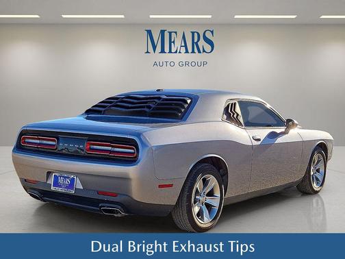 2015 Dodge Challenger SXT