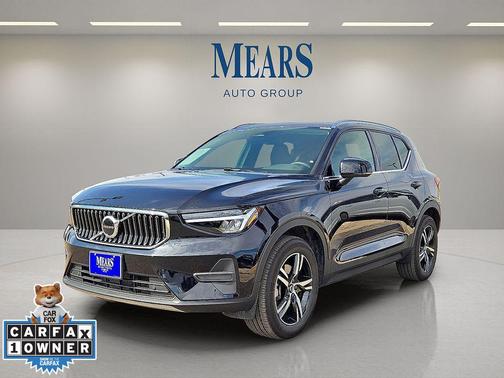 2025 Volvo XC40 B5 Core Bright Theme