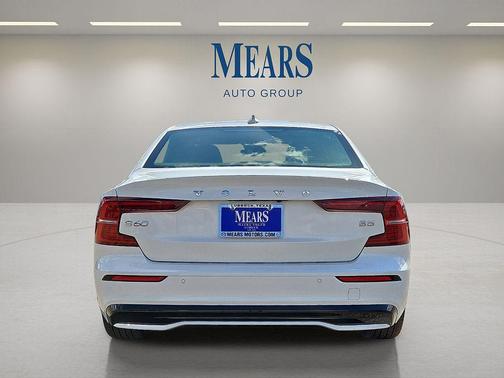2025 Volvo S60 B5 Core