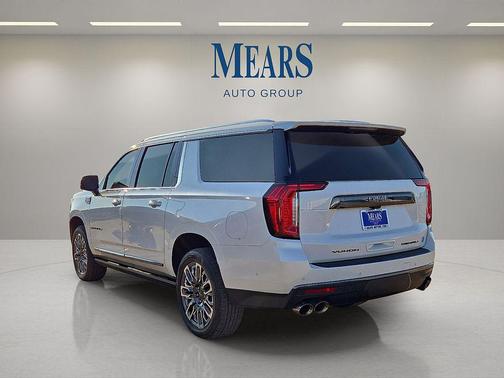 2023 GMC Yukon XL Denali Ultimate