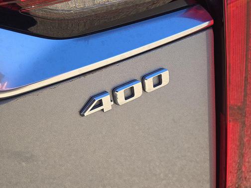 Argent Silver Metallic 2024 Cadillac XT6 Premium Luxury FWD