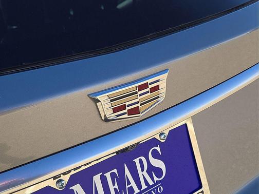 Argent Silver Metallic 2024 Cadillac XT6 Premium Luxury FWD