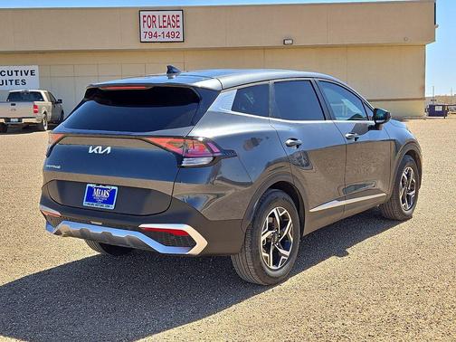 Gravity Gray 2024 Kia Sportage LX