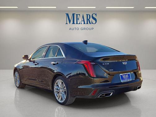 2023 Cadillac CT4 Premium Luxury