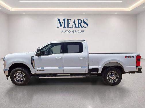 OXFORD WHITE 2024 Ford F-350 Lariat