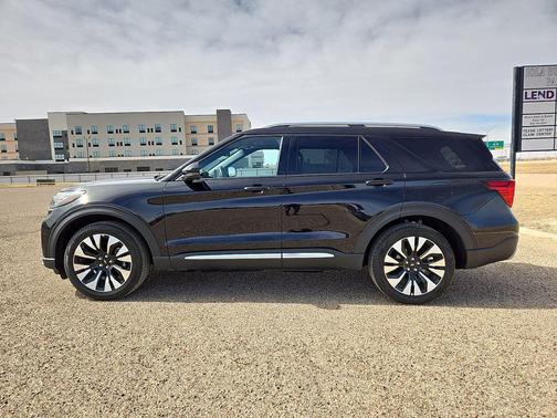 2025 Ford Explorer Platinum