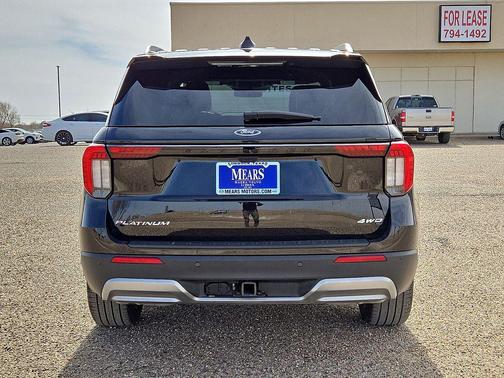 2025 Ford Explorer Platinum