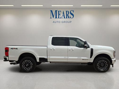 STAR WHITE 2026 Ford F-250 Platinum