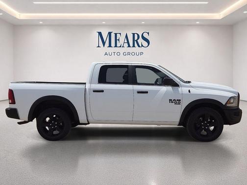 Bright White Clearcoat 2024 RAM 1500 Classic Warlock Crew Cab 4x4 5'7' Box