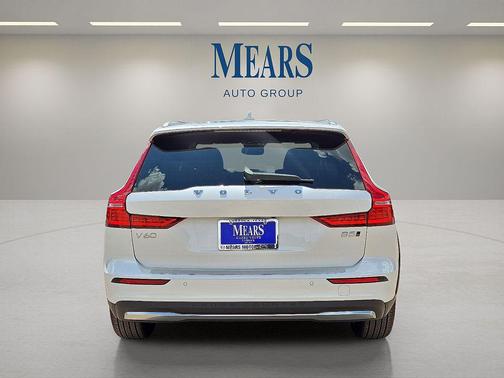Crystal White Pearl 2026 Volvo V60 Cross Country Plus, B5 AWD Gas (mild hybrid)
