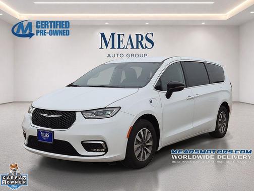 Bright White Clearcoat 2024 Chrysler Pacifica Hybrid Select