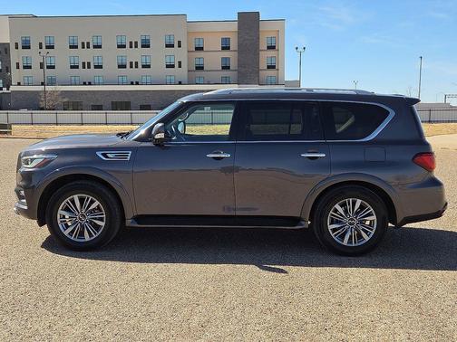2024 INFINITI QX80 Luxe